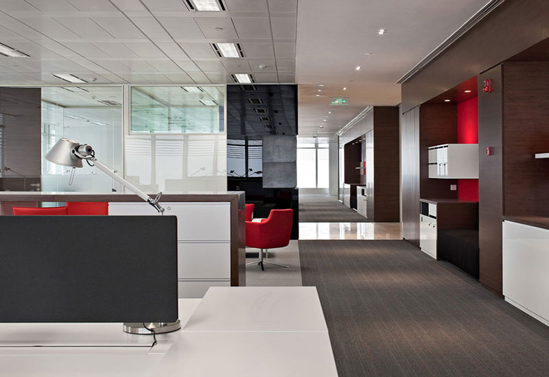 鄭州辦公室裝修設(shè)計(jì):辦公室隔斷的創(chuàng)意使用