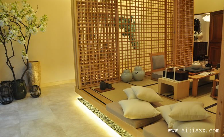 開(kāi)放式的日式風(fēng)格客廳裝修效果圖
